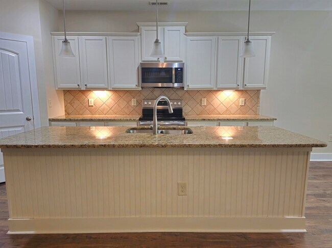 Building Photo - 440 Shaftesbury Ln