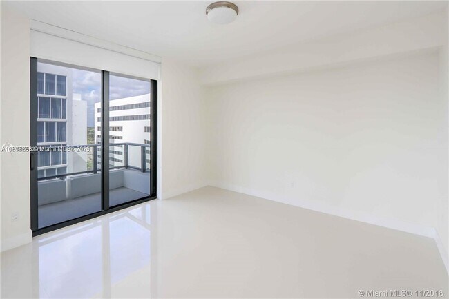 Building Photo - 2960 NE 207th St