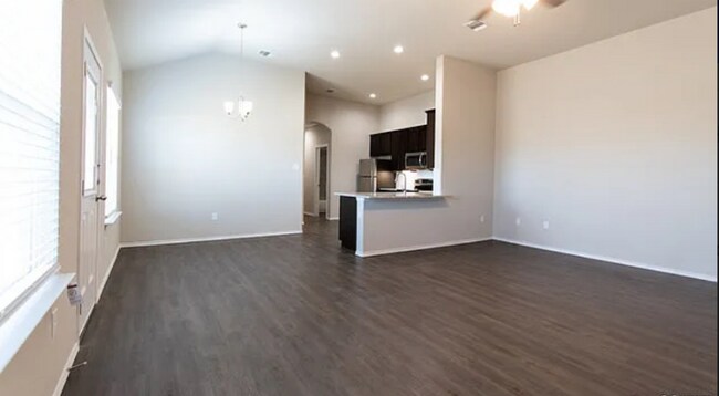 Building Photo - 624 Grayson Ln