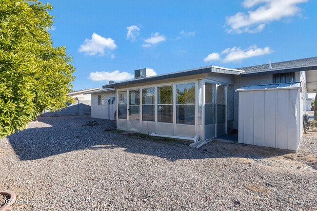 Building Photo - 5434 E Dodge St