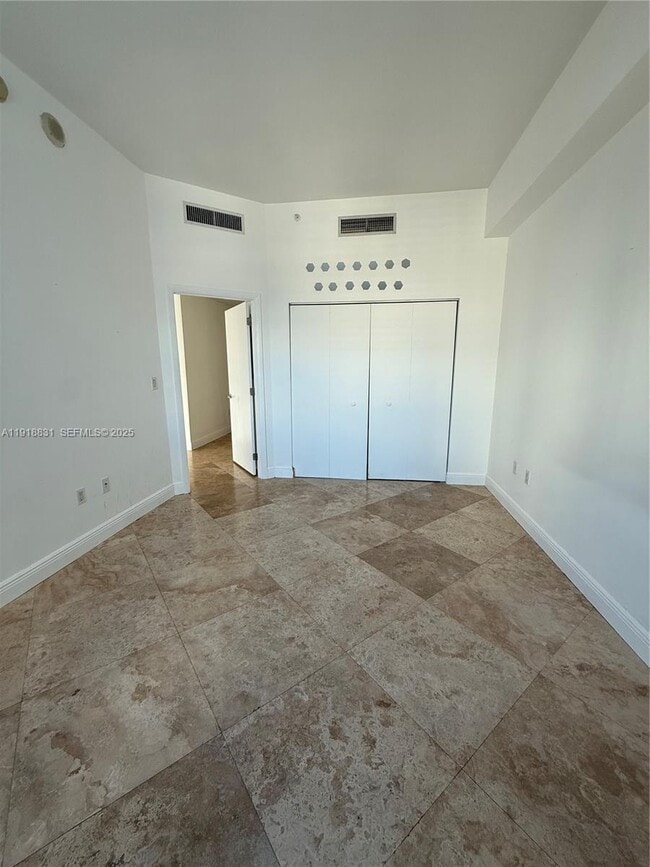 Building Photo - 133 NE 2nd Ave