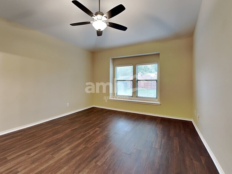 Building Photo - 12724 Ocean Spray Dr