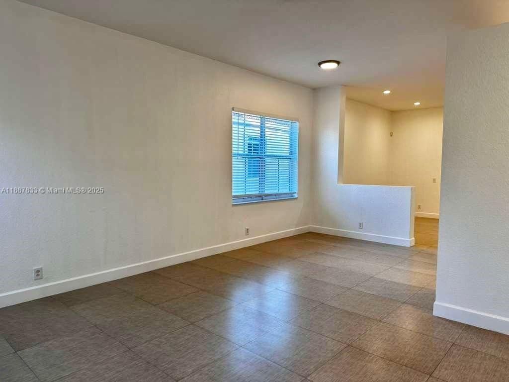 Building Photo - 1761 Aspen Ln