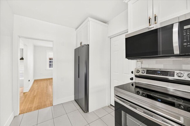 Building Photo - 430 Cinnaminson Ave