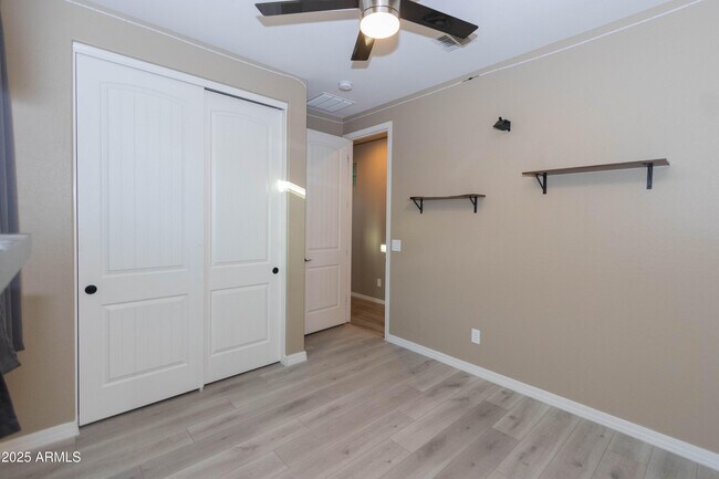 Building Photo - 3951 E Turley St