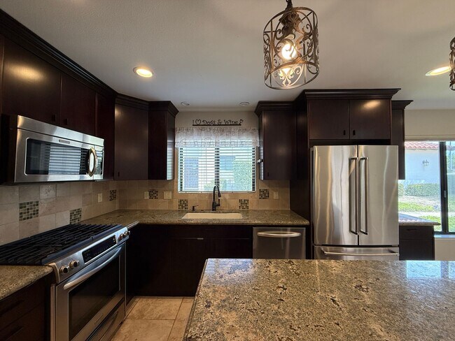 Building Photo - Beautiful Single Story Foxenwood Townhome in Orcutt with Easy Access to VSFB
