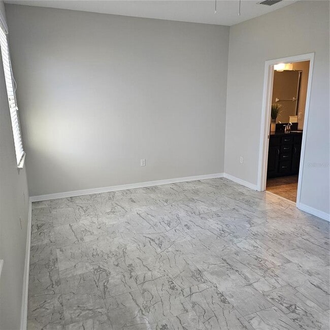 Building Photo - 8259 Enclave Way