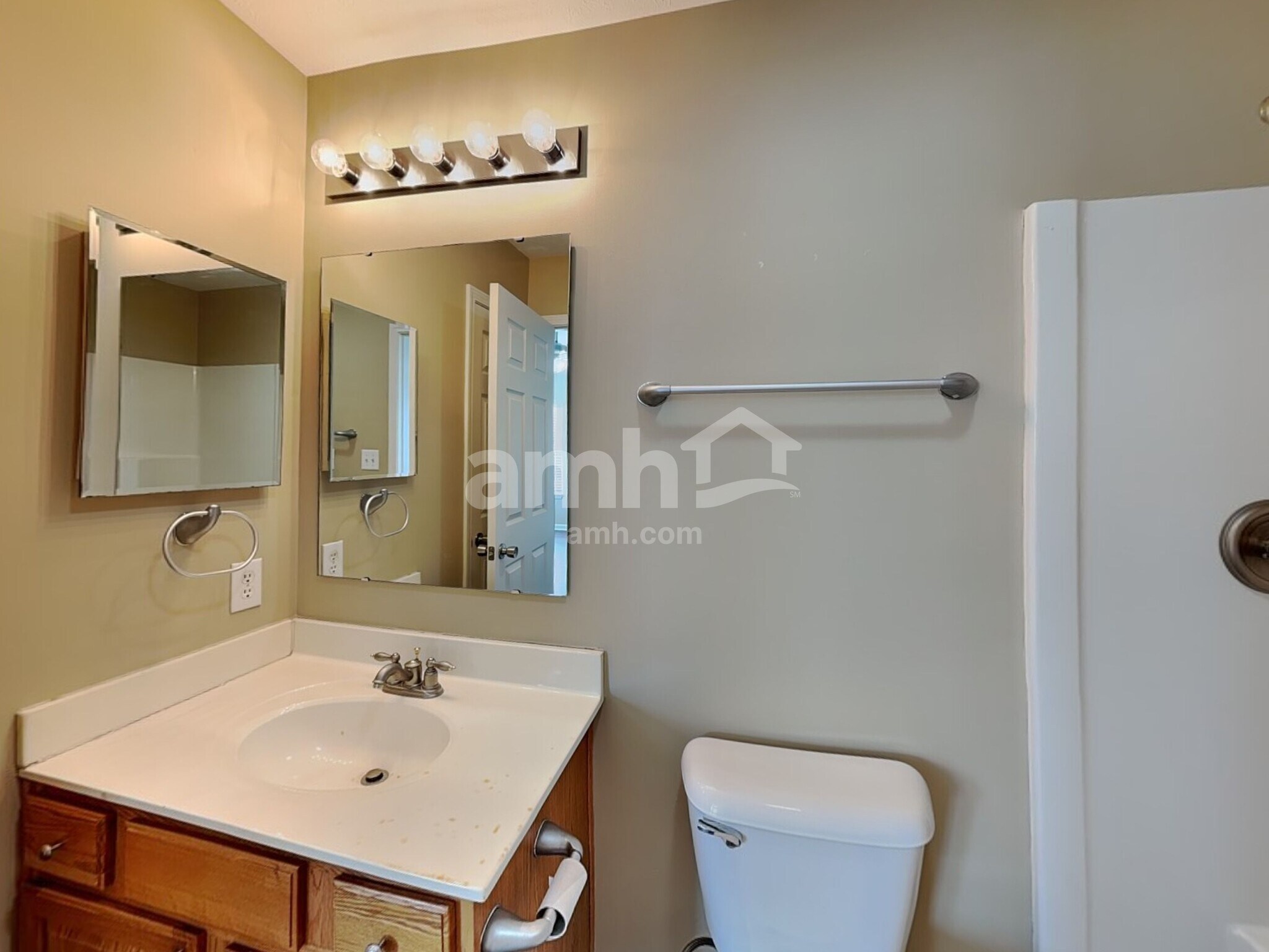 Building Photo - 829 Stonehenge Way