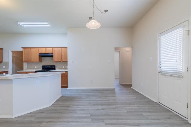 Building Photo - 10412 Colfax Dr