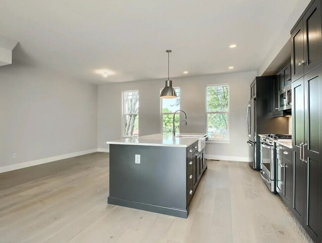 Building Photo - "Spacious 3-Bed Townhouse in Arvada with 2.5 Baths & 1854 Sq Ft of Comfort!"