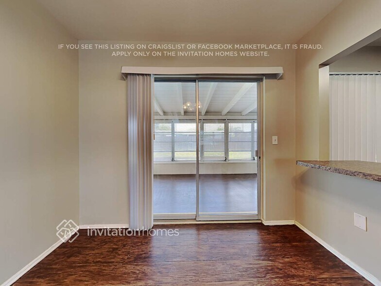 Building Photo - 543 Sheridan Dr