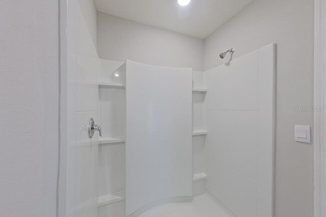 Building Photo - 8585 SW 44th Terrace