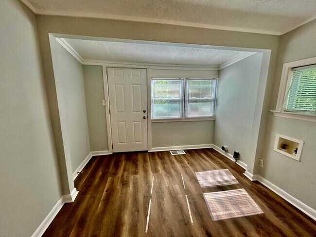 Building Photo - 29 Chappell Rd NW