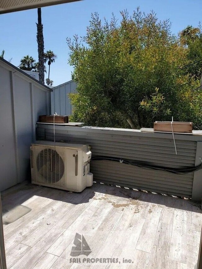 Building Photo - 17162 PCH #204
