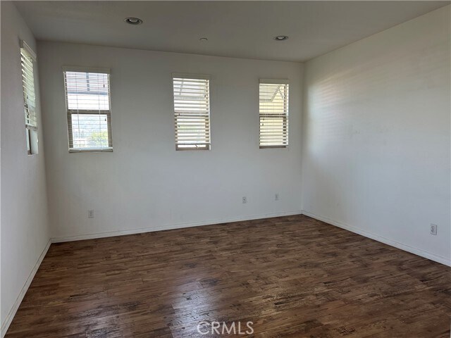 Building Photo - 321 S Glendora Ave