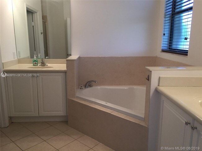 Building Photo - 11254 SW 236 Ln