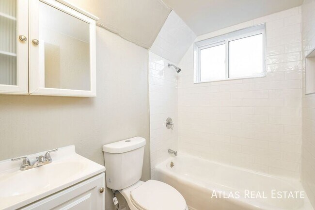 Building Photo - 6035 W 39th Ave