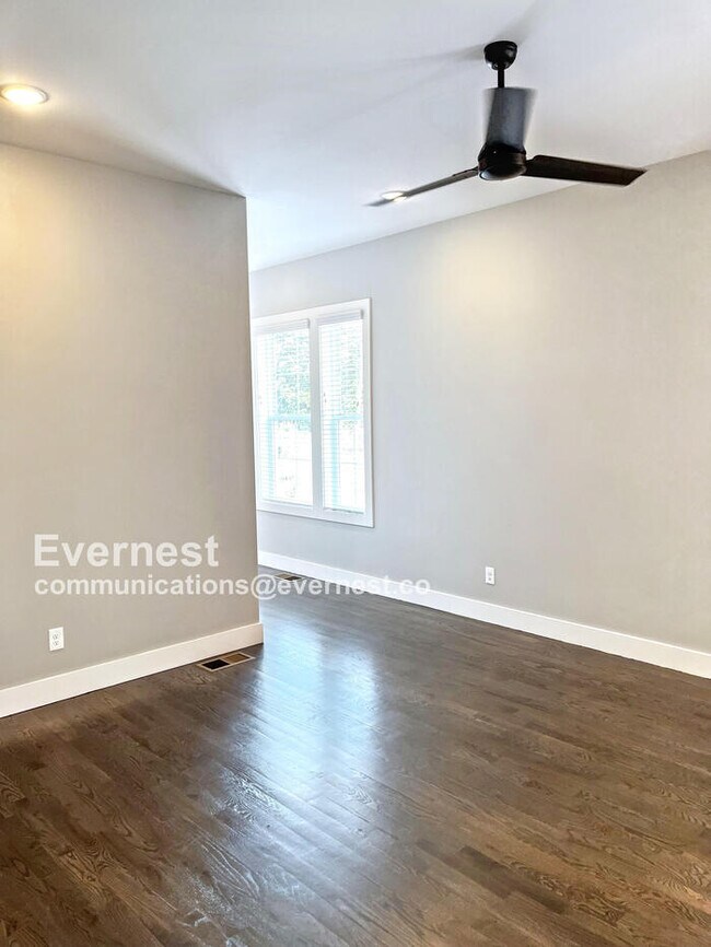 Building Photo - 1705 Cass St