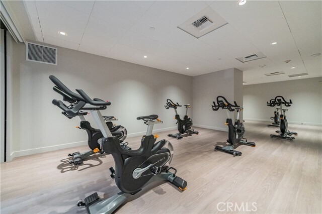 Building Photo - 400 S Broadway