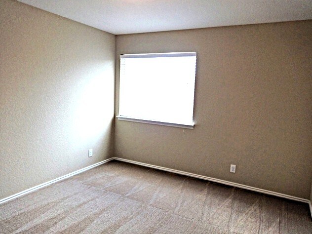Building Photo - 12139 Karnes Way