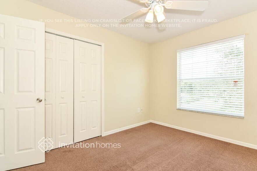 Building Photo - 120 Albany Dr