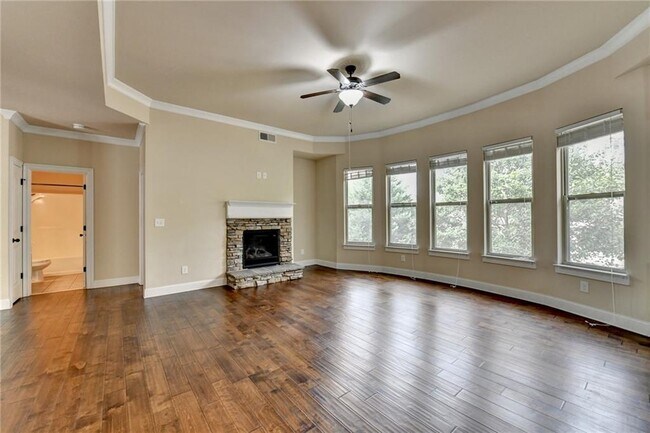 Building Photo - 2930 Blake Towers Ln