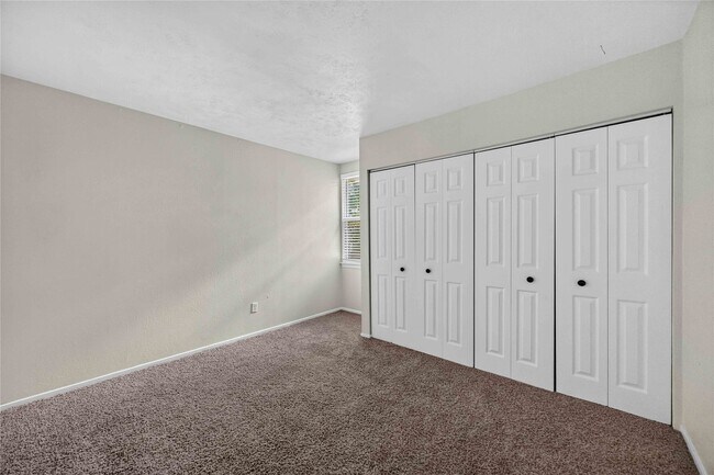 Building Photo - 2107 N Red Cedar Cir