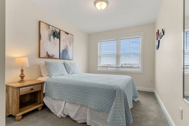 Building Photo - 128 Ashworth Ave