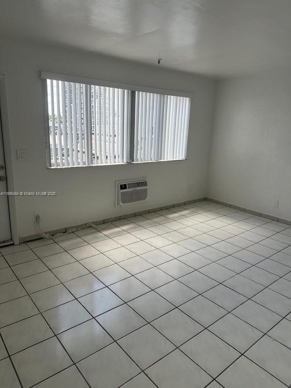 Building Photo - 7001 Bonita Dr