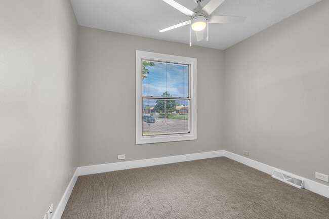 Building Photo - 440 Huehl Rd