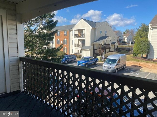 Building Photo - 9470 Scarlet Oak Dr