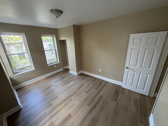 Building Photo - 2327 N 18th St