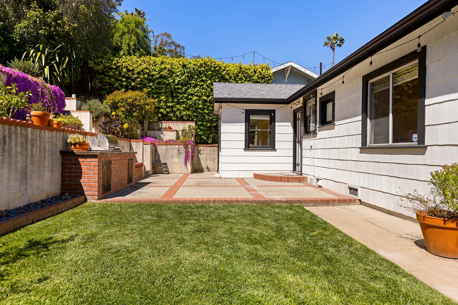 Building Photo - 4841 Avoca St