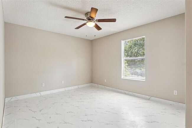 Building Photo - 2205 Wintermere Pointe Dr