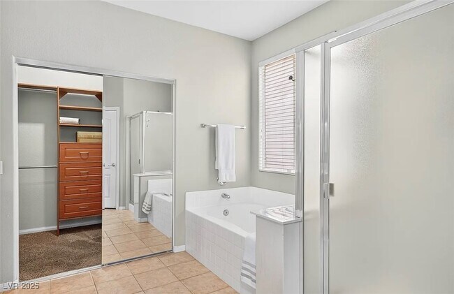 Building Photo - 233 Lynbrook St
