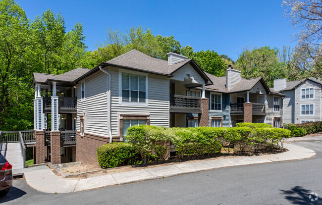 Building Photo - University Ridge Apartments