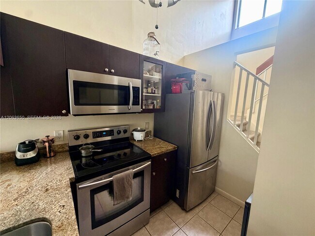 Building Photo - 1012 Coral Club Dr