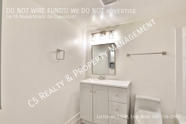 Building Photo - 13447 N 31st Dr