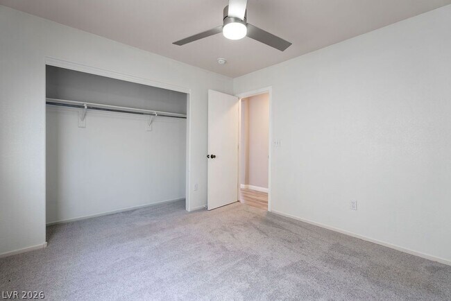 Building Photo - 1109 Devon Downs Ave