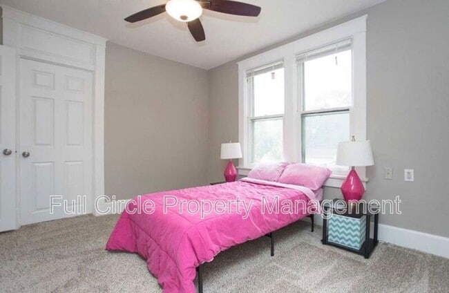 Building Photo - 1904 S 8th St