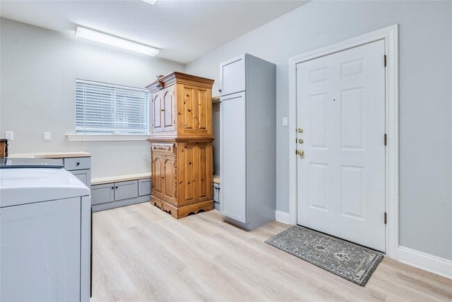 Building Photo - 106 Rupen Ct