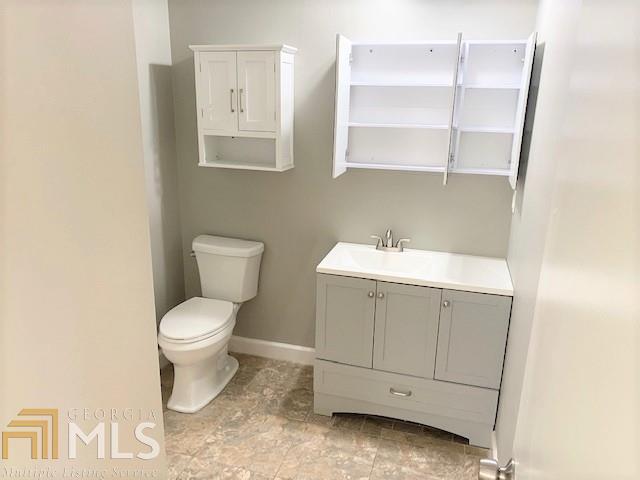 Building Photo - 3105 Colonial Way