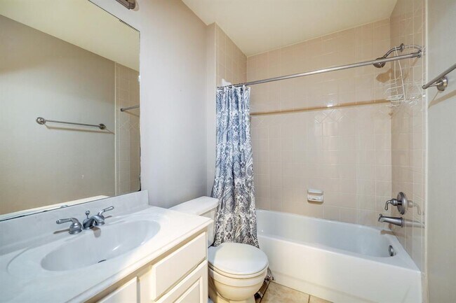 Building Photo - 5314 Blossom St