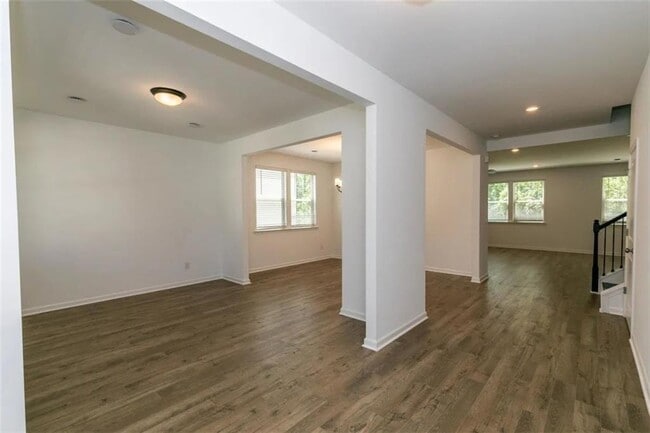 Building Photo - 1725 Wellston Dr
