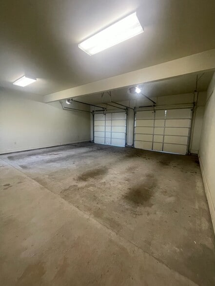 Building Photo - 1200 E Main St