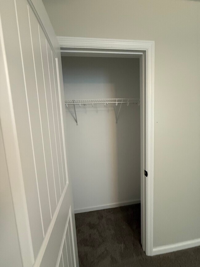 Building Photo - 308 E Franck St