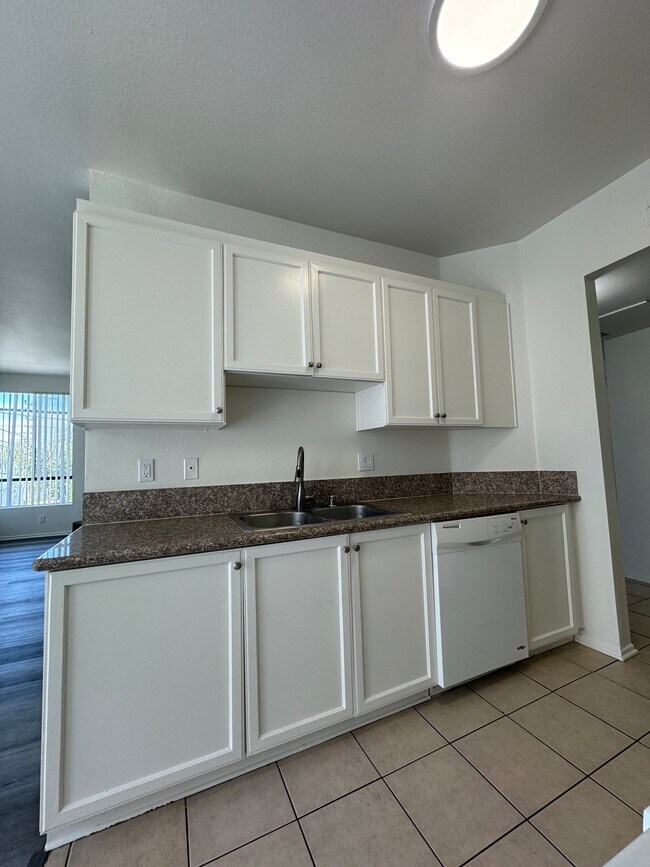 Building Photo - 4343 Whitsett Ave