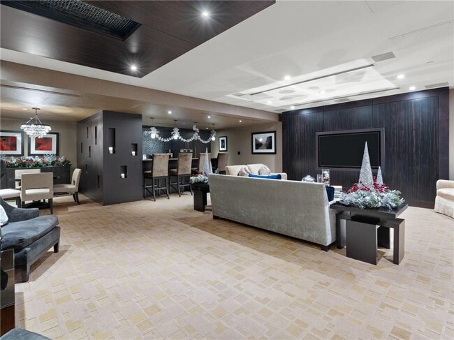 Building Photo - 3376 Peachtree Rd NE