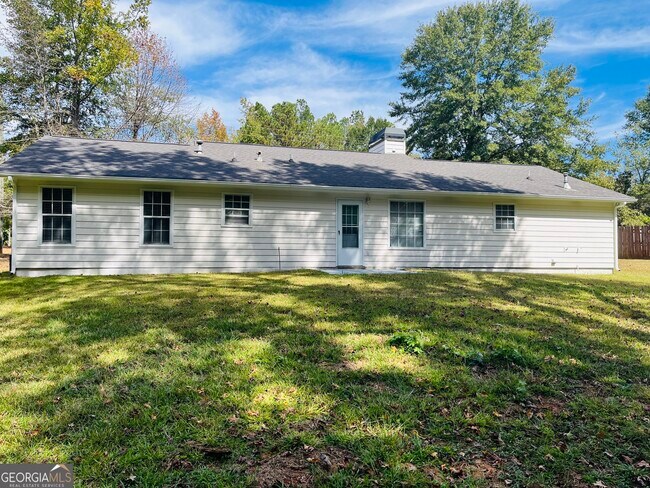 Building Photo - 28 Sandstone Dr