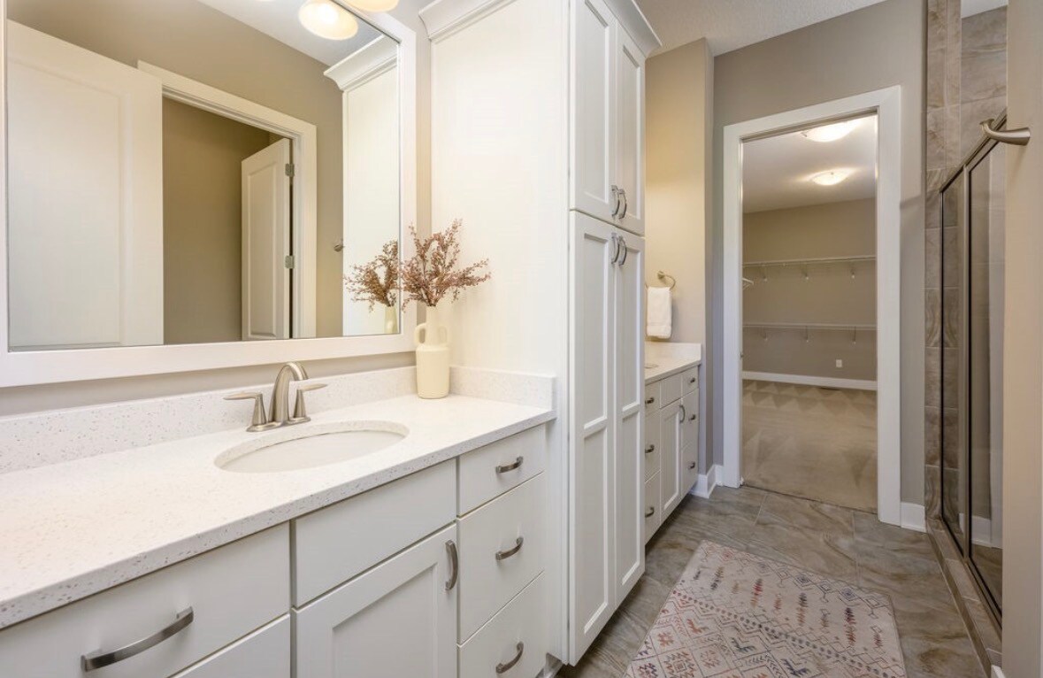 Double vanity full master bathroom and shower - 1616 Park Ave